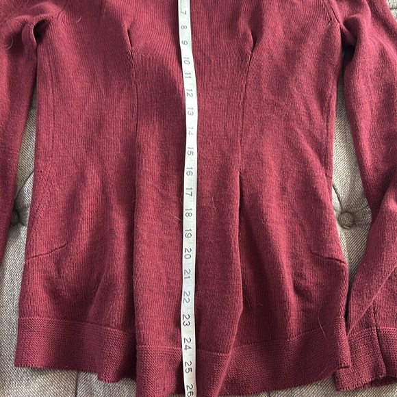 Cabi Maroon "Catch" Cotton Garnet Red Fitted Tailored Cardigan, Size xsmall - Picture 7 of 7